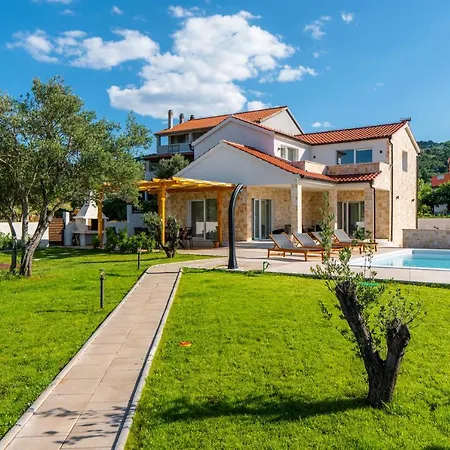 Bodula Villa *